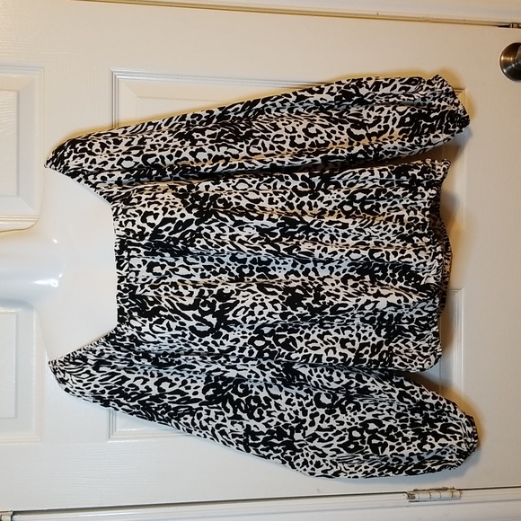 Scoop Womens Black White Zebra Print Longsleeve Shirt - Picture 3 of 10